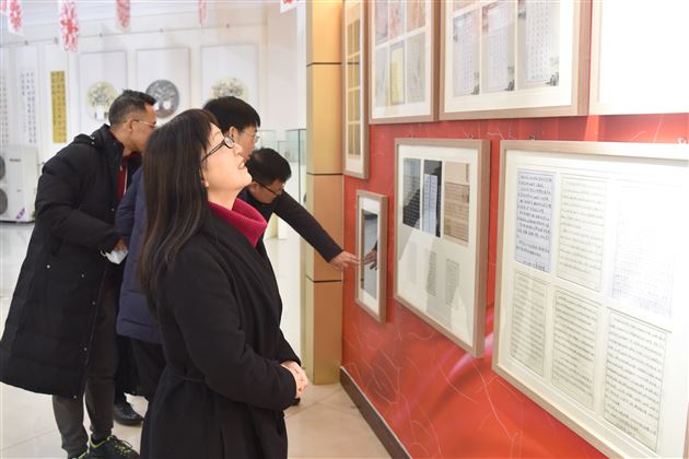 五育并举推进“双减”  六会一长全面育人——棠外成功举办第八届校园文化艺术节书画展 