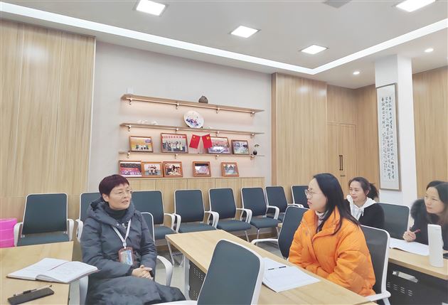 和孩子一起成长——记棠外附小班主任杨梅工作室活动