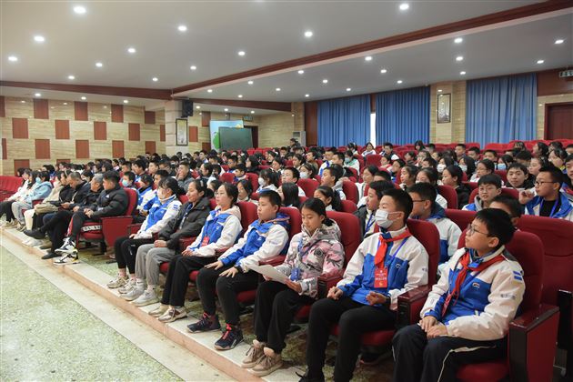 责任担当谱写青春 主动创新再续新篇——记棠外2021年初中团总支（少先队）学生自主管理工作总结暨表彰大会