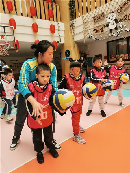 四川省幼儿体育发展调研座谈会在棠外实验幼儿园举行