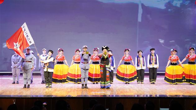 南国暖冬辞旧岁 棠外阖家迎新年——棠外隆重举行2022年教职工迎新春联欢会