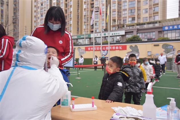 凝心聚力抗疫情 棠外实幼在行动