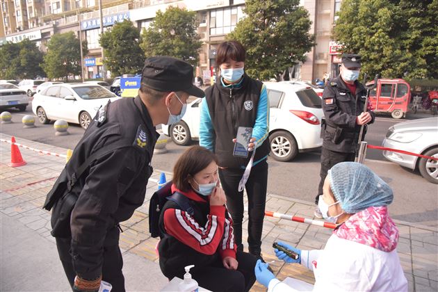 凝心聚力抗疫情 棠外实幼在行动