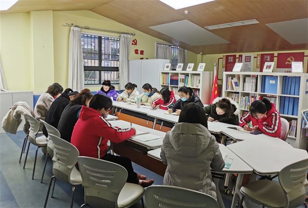 凝心聚力抗疫情 棠外实幼在行动