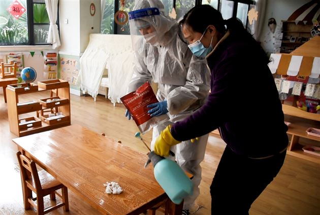 凝心聚力抗疫情 棠外实幼在行动