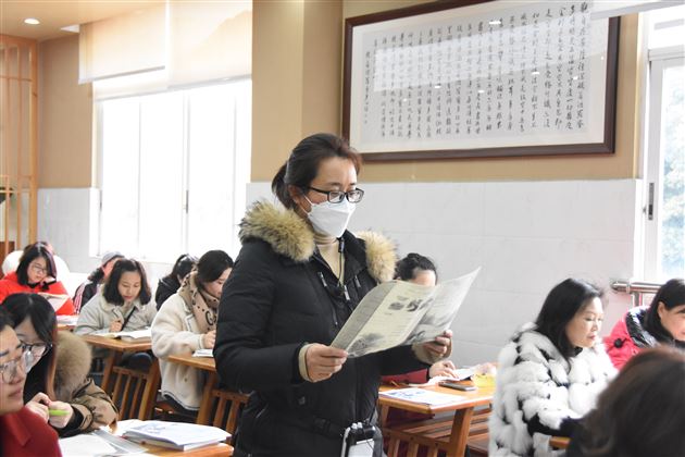 立足教材聚焦策略 深挖文本促进成长——记棠外附小全体语文教师教材解读