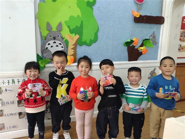 温暖三月 浓情相伴——棠外实验幼儿园开展“三八节”主题教育活动