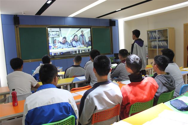 “校友分享会”之“理工人的尽头：数学？物理？还是计算机？”——棠外开展学科渗透生涯规划系列活动