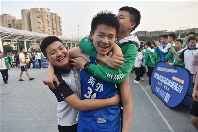 球场显身手 运动展激情——棠外初中第三届3X3校园班级篮球联赛圆满落幕 