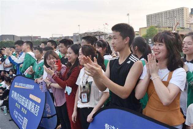 球场显身手 运动展激情——棠外初中第三届3X3校园班级篮球联赛圆满落幕