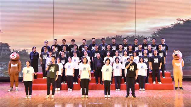 春风伴歌又一年——棠外高一合唱比赛圆满落幕 