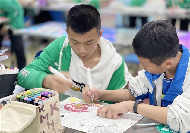 棠外初中举行“迎大运、爱成都、爱校园”主题书法、绘画比赛