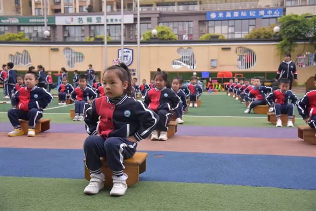 快乐运动促成长 活力早操展童心——棠外实验幼儿园举行2022春季早操评赛