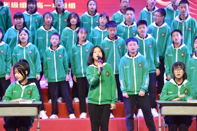 棠外初2021级举办“相约春天·唱响校园”班级合唱比赛
