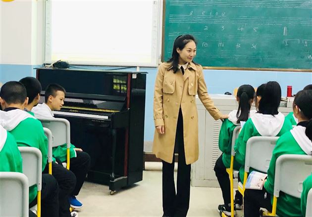 棠外杜静老师被聘为“成都市音乐学业水平题库研制中心组成员”