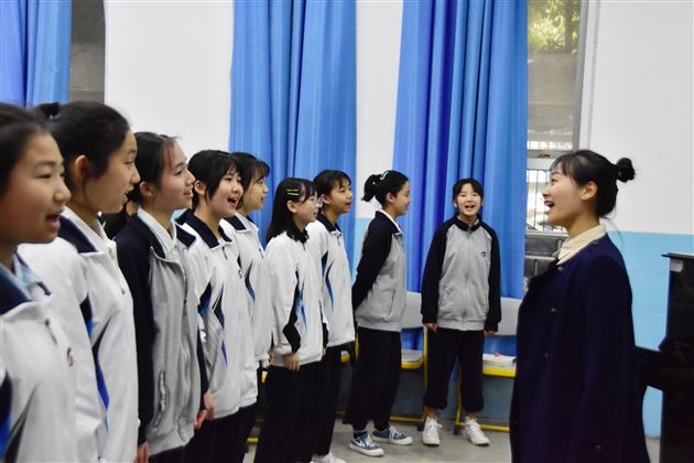 棠外杜静老师被聘为“成都市音乐学业水平题库研制中心组成员”