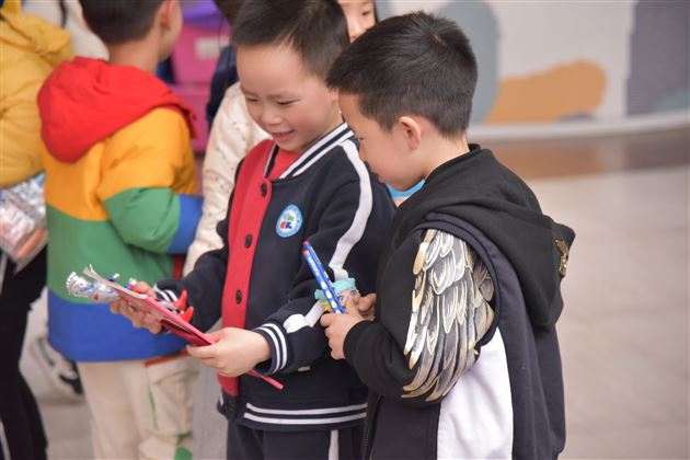 小市场 大收获——棠外实验幼儿园跳蚤市场售卖活动