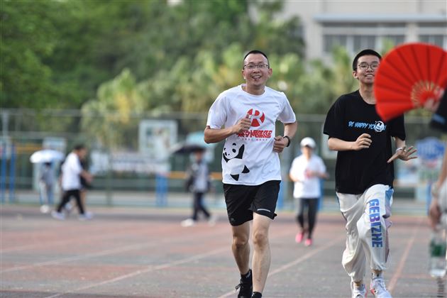 棠外第五届教职工校园欢乐跑成功举办