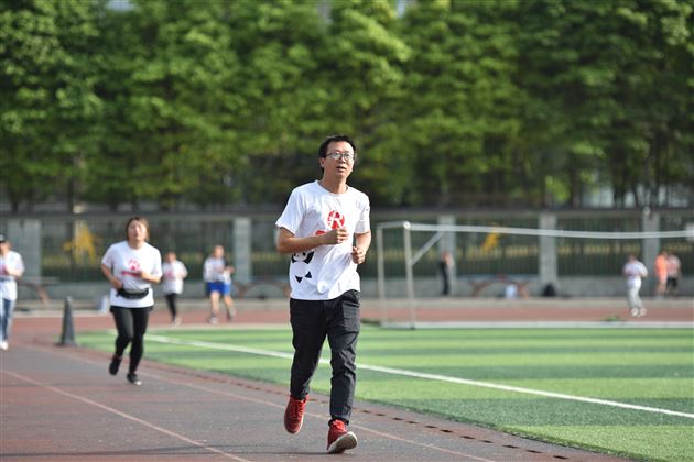 棠外第五届教职工校园欢乐跑成功举办