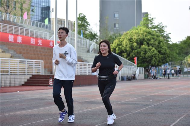 棠外第五届教职工校园欢乐跑成功举办