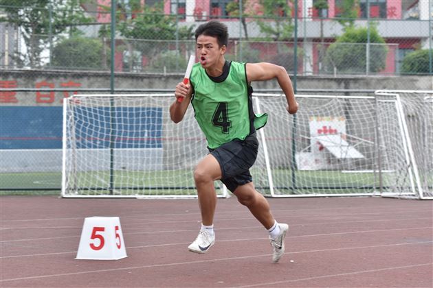 以棠外风采，致敬青春——记成都棠湖外国语学校高中第十八届田径运动会 