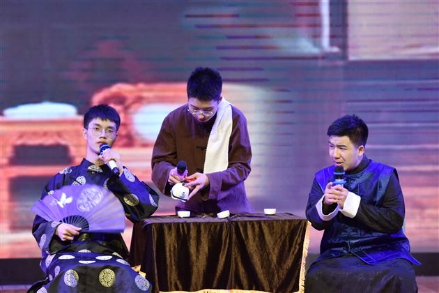 拥抱美好 演绎青春——棠外高中“仁譞”文学社第十七届话剧演出活动顺利举行