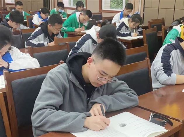 笔试中的入团积极分子