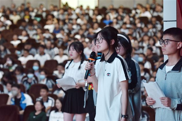 “英”你精彩，“语“众不同——棠外高中第十九届外语文化艺术节之高2021级配音展示活动顺利举行