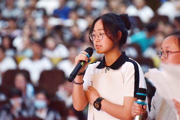 “英”你精彩，“语“众不同——棠外高中第十九届外语文化艺术节之高2021级配音展示活动顺利举行 