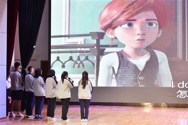 “英”你精彩，“语“众不同——棠外高中第十九届外语文化艺术节之高2021级配音展示活动顺利举行 