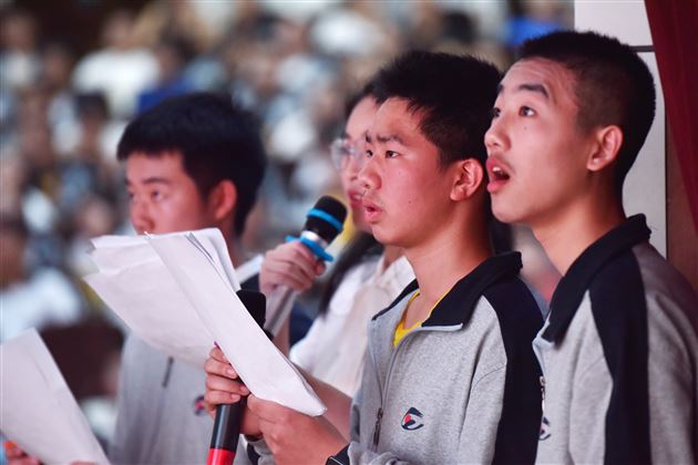 “英”你精彩，“语“众不同——棠外高中第十九届外语文化艺术节之高2021级配音展示活动顺利举行