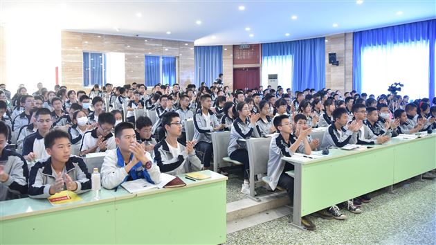 以青春之名建功新时代 以赤子之心赓续中华魂——棠外携手川大举办“青年创造力”特别主题团日活动 