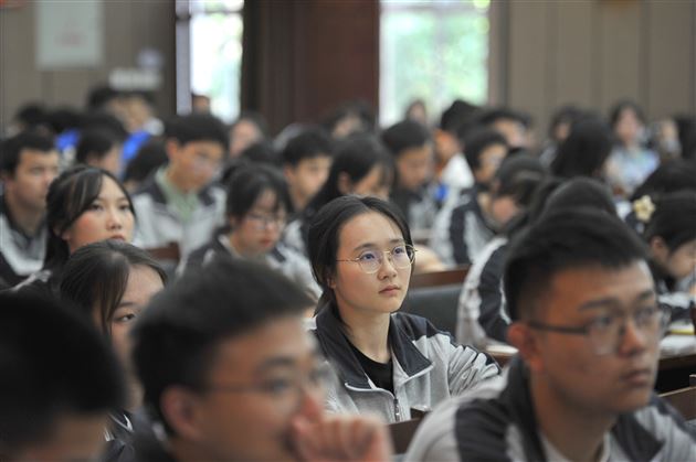 以青春之名建功新时代 以赤子之心赓续中华魂——棠外携手川大举办“青年创造力”特别主题团日活动 