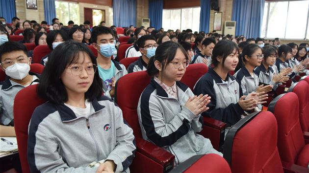 以青春之名建功新时代 以赤子之心赓续中华魂——棠外携手川大举办“青年创造力”特别主题团日活动