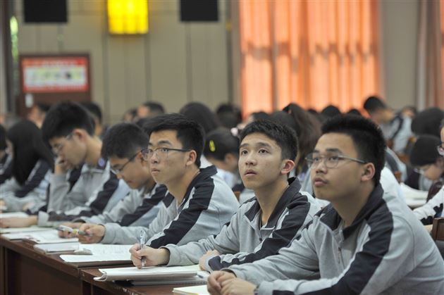 以青春之名建功新时代 以赤子之心赓续中华魂——棠外携手川大举办“青年创造力”特别主题团日活动 