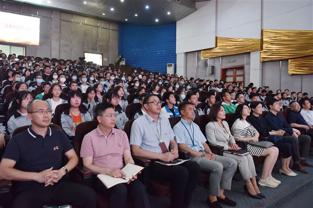 以青春之名建功新时代 以赤子之心赓续中华魂——棠外携手川大举办“青年创造力”特别主题团日活动