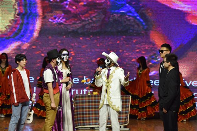 演绎中“外”经典，品味世界“文”化——棠外高中第十九届外语文化艺术节之高2020级话剧表演顺利举行