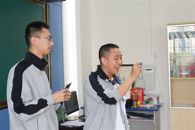 寻找快乐的密码——棠外“5·25我爱我”心理健康节系列活动 