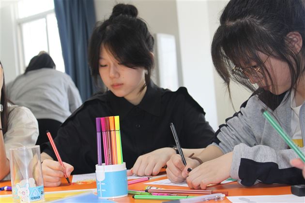 高中学生 “心理漫画”文创布包诞生记 