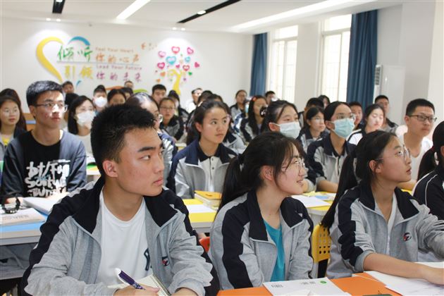 “校友分享会”之“何谓地理？广阔天地下的无限可能”——棠外开展学科渗透生涯规划系列活动