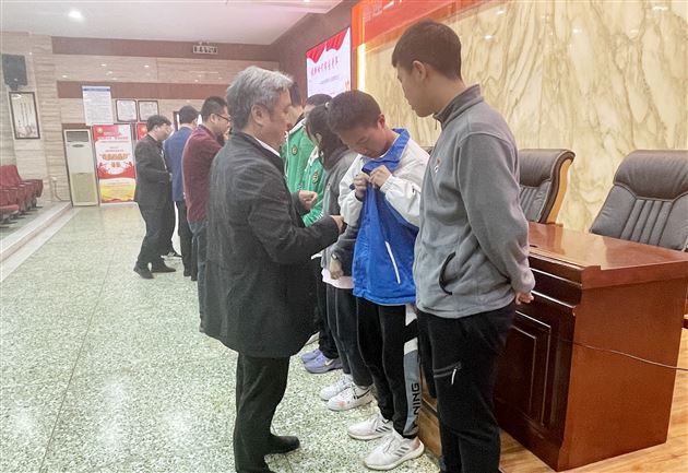 做新时代的有为青年——记2022年棠外初中新团员入团宣誓仪式