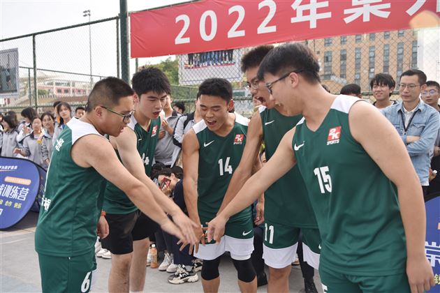 棠外举行篮球联盟（TBA）高二班级比赛