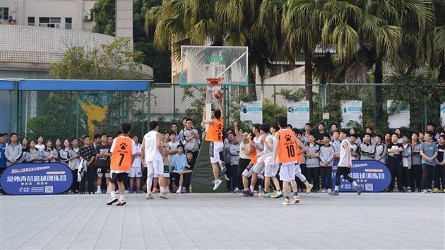 棠外举行篮球联盟（TBA）高二班级比赛