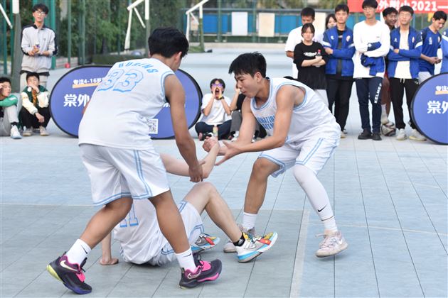 棠外举行篮球联盟（TBA）高二班级比赛