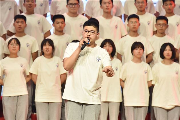 青春逢盛世 少年当高歌——记棠外高中仁譞文学社第十七届诗歌朗诵比赛 