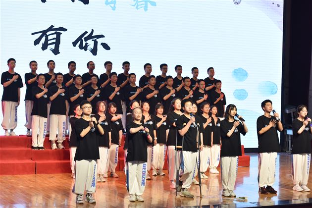 青春逢盛世 少年当高歌——记棠外高中仁譞文学社第十七届诗歌朗诵比赛