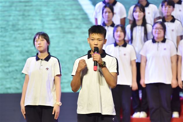 青春逢盛世 少年当高歌——记棠外高中仁譞文学社第十七届诗歌朗诵比赛