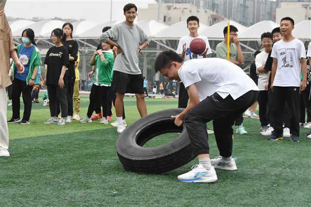 激扬青春 强健生命——棠外初2019级举办趣味运动会 