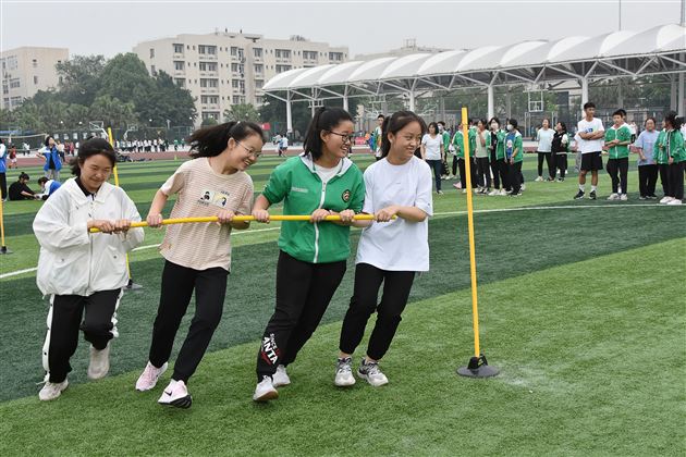 激扬青春 强健生命——棠外初2019级举办趣味运动会 