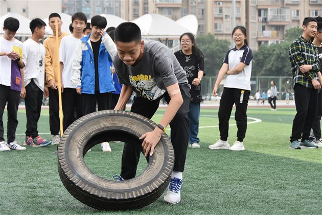 激扬青春 强健生命——棠外初2019级举办趣味运动会
